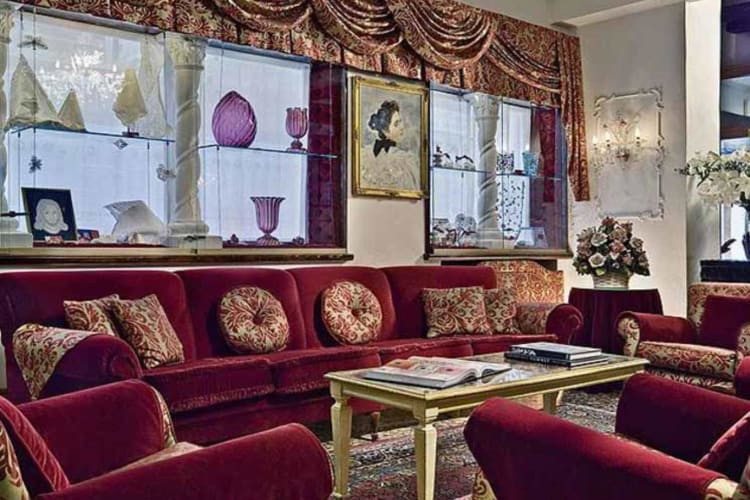 Lounge area